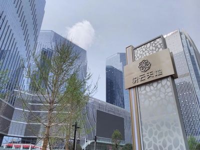 云投中心工程速报第五期 户外停车导视系统安装完成，悦云科技助力项目精细化升级